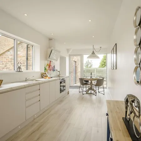 Holiday home 2 Bed In Northallerton 83398 Brompton (Hambleton)