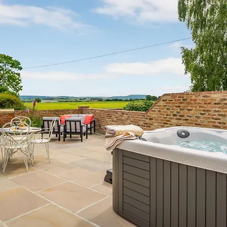 2 Bed In Northallerton 83398 Holiday home Brompton (Hambleton)