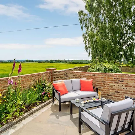 2 Bed In Northallerton 83398 Holiday home